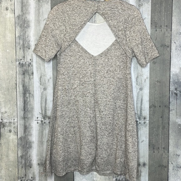 𝅺altar’d State heather gray shirt sleeve dress. A-line. Triangular back opening - Picture 6 of 12